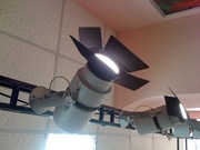 Продам прожектора направленного белого света